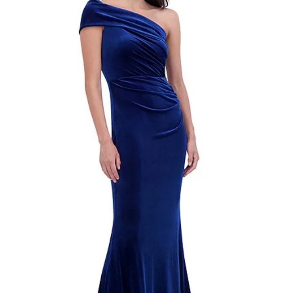 Elegant Blue One-Shoulder Gown